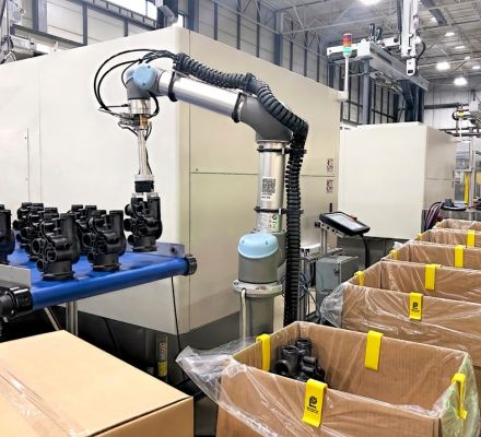 Robot đóng gói hàng hóa tự động